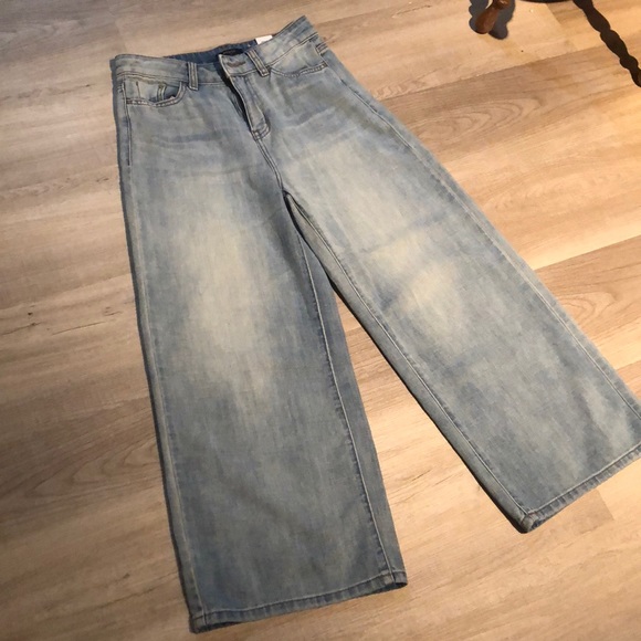 RW&Co Super Soft Wide Leg Denim - Picture 3 of 4